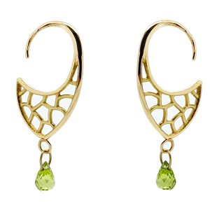 Serena Fox Atlantis Shield Earrings in 18 carat yellow gold, with peridot briolettes